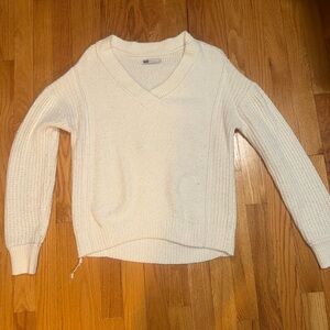 SO Women's Off-White V-Neck Sweater